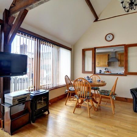 Barn 1 Villa Berriew Bagian luar foto